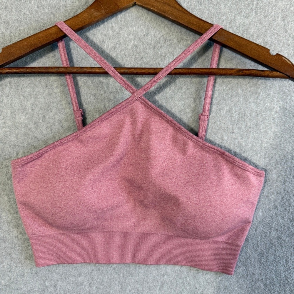 OQQ Sports Bra Athletic Medium Pink NWT Seamless Halter Strappy Yoga
